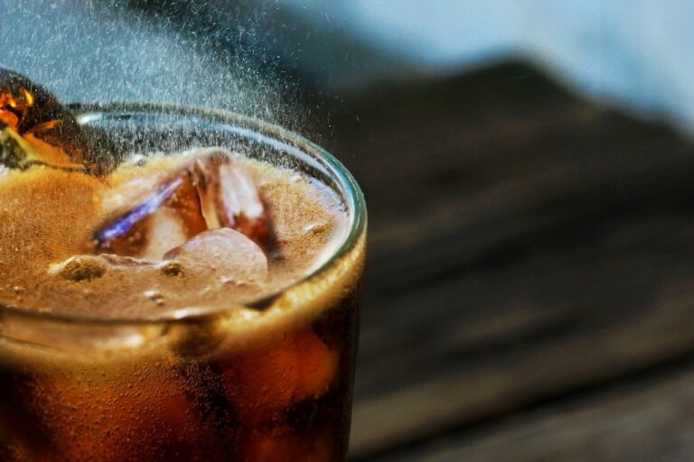 soft drink, soda, ice-4280835.jpg